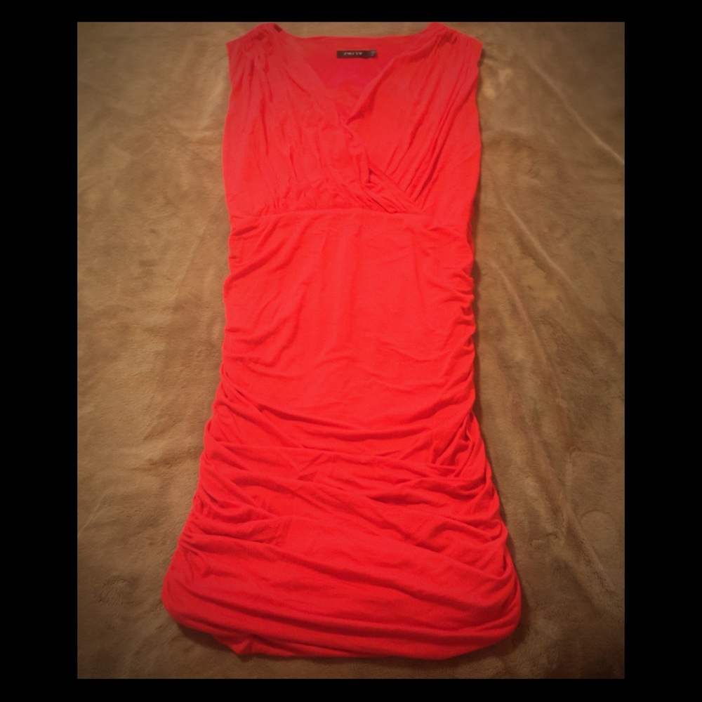Sexy little Red Party dress👀😊 size medium